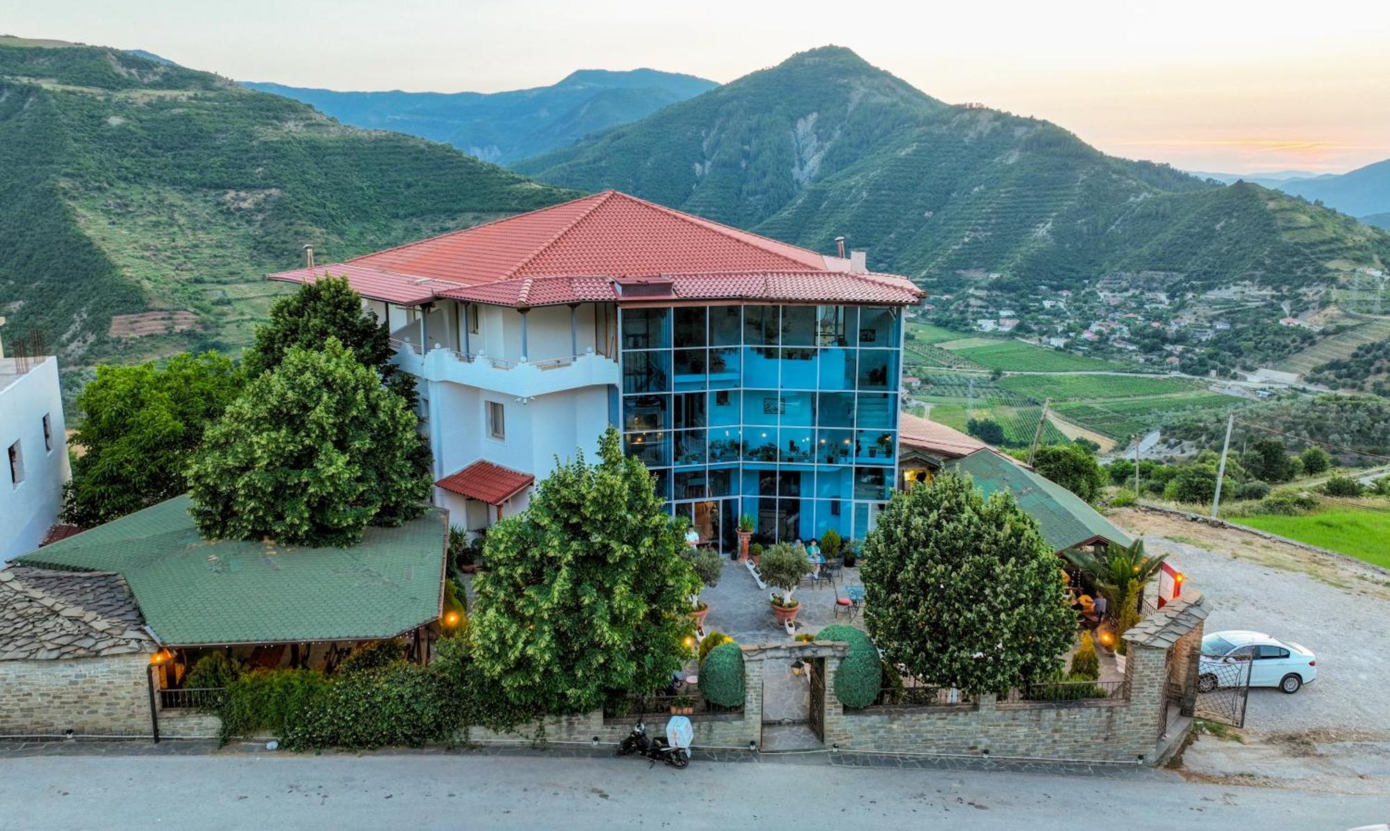 Hotel Kanione Cerenisht Exterior foto